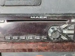 Used 2016 Mack GU713 Radio (Stock #P-495205)) Part Image