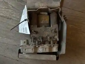 Used 2016 International NA ABS Modulator Valve (Stock #P-499441)) Part Image
