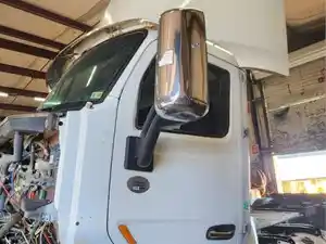 Used 2016 Peterbilt 567 Cab (Stock #P-105709)) Part Image
