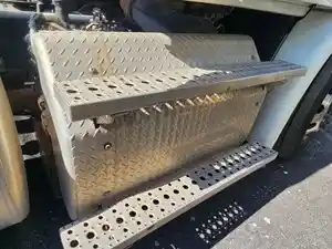 Used 2017 Freightliner Cascadia 113 Diesel Particulate Filter (DPF) (Stock #P-90310)) Part Image