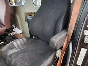 Used 2017 Freightliner Cascadia 113 Seat (Stock #P-114030)) Part Image