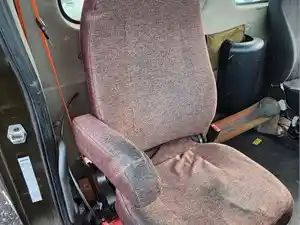 Used 2017 Freightliner Cascadia 113 Seat (Stock #P-114031)) Part Image