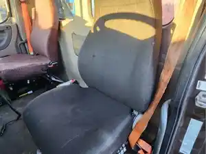 Used 2017 Freightliner Cascadia 113 Seat (Stock #P-113971)) Part Image