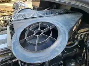 Used 2017 Freightliner Cascadia 125 Air Cleaner (Stock #P-503737)) Part Image