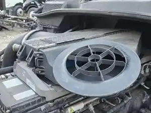 Used 2017 Freightliner Cascadia 125 Air Cleaner (Stock #P-494656)) Part Image