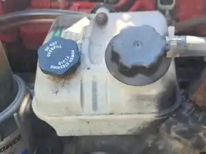 Used 2017 Freightliner M2 112 Medium Duty Power Steering Reservoir (Stock #P-105400)) Part Image