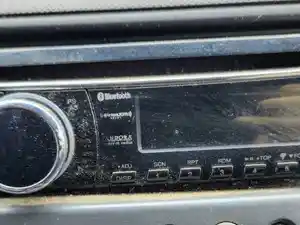 Used 2017 Hino 195 Radio (Stock #P-102199)) Part Image