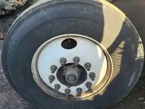 Used 2017 Hino 268 Spindle/Knuckle (Stock #P-81452)) Part Image