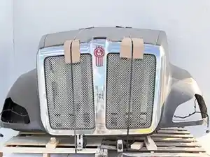 Used 2017 Kenworth T680 Hood (Stock #P-91644)) Part Image