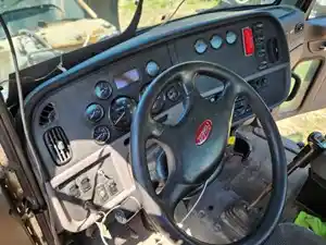 Used 2017 Peterbilt 365 Dash Ass'y (Stock #P-105748)) Part Image