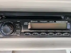 Used 2017 Western Star 5700 Radio (Stock #P-89780)) Part Image