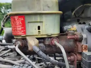 Used 2018 Hino 268 Brake Master Cylinder (Stock #P-84321)) Part Image