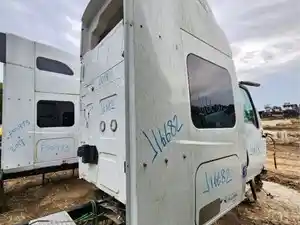Used 2018 International LT625 Sleeper Fairing (Stock #P-112106)) Part Image