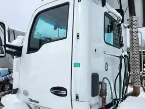 Used 2018 Kenworth T680 Cab (Stock #P-491297)) Part Image
