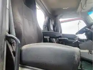 Used 2018 Kenworth T680 Seat (Stock #P-106385)) Part Image