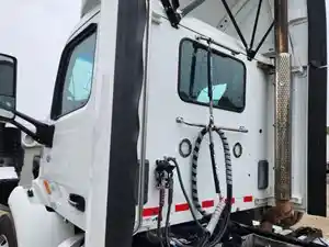 Used 2018 Peterbilt 579 Cab (Stock #P-503981)) Part Image