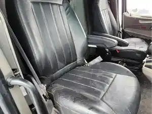 Used 2018 Peterbilt 579 Seat (Stock #P-498200)) Part Image