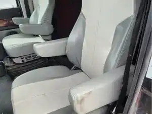 Used 2018 Western Star 5700 Seat (Stock #P-501192)) Part Image