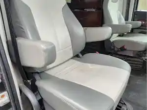 Used 2018 Western Star 5700 Seat (Stock #P-501193)) Part Image