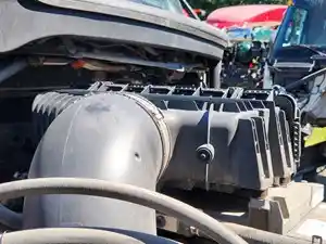 Used 2019 Freightliner Cascadia 126 Air Cleaner (Stock #P-109457)) Part Image