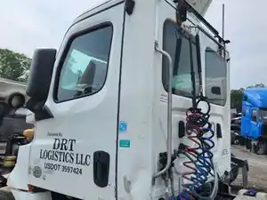 Used 2019 Freightliner Cascadia 126 Cab (Stock #P-505602)) Part Image