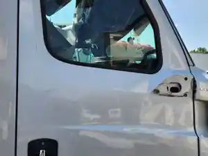 Used 2019 Freightliner Cascadia 126 Door (Stock #P-508764)) Part Image