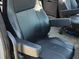 Used 2019 Freightliner Cascadia 126 Seat (Stock #P-508779)) Part Image
