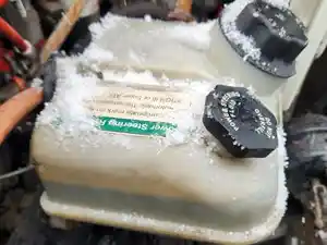 Used 2019 Freightliner M2 112 Medium Duty Power Steering Reservoir (Stock #P-494587)) Part Image