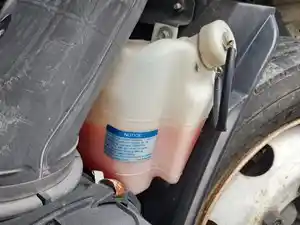 Used 2019 Isuzu NPR-HD Radiator Overflow Bottle (Stock #P-493047)) Part Image