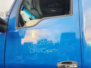 Used 2019 Kenworth T680 Door (Stock #P-113827)) Part Image