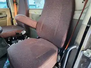 Used 2019 Kenworth T680 Seat (Stock #P-491394)) Part Image