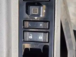 Used 2019 Mack Anthem Door Electric Switch (Stock #P-91088)) Part Image