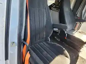 Used 2019 Peterbilt 579 Seat (Stock #P-114341)) Part Image
