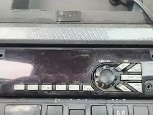 Used 2019 Volvo VNR64T Radio (Stock #P-109137)) Part Image