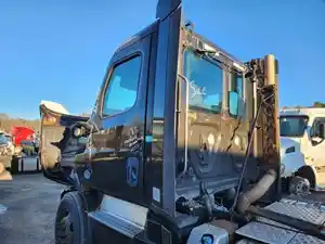 Used 2020 Freightliner Cascadia 116 Day Cab Cab (Stock #P-114859)) Part Image