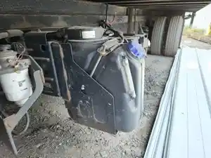 Used 2020 Isuzu NPR DEF Tank (Stock #P-64116)) Part Image