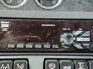 Used 2020 Kenworth T680 Radio (Stock #P-111326)) Part Image
