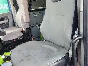 Used 2020 Kenworth T680 Seat (Stock #P-73604)) Part Image