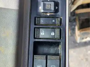 Used 2020 Mack Pinnacle Door Electric Switch (Stock #P-504614)) Part Image