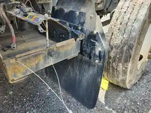 Used 2020 Mack Pinnacle Fender (Stock #P-504580)) Part Image