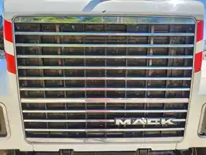 Used 2020 Mack Pinnacle Grille (Stock #P-504567)) Part Image