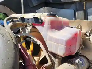 Used 2020 Mack Pinnacle Radiator Overflow Bottle (Stock #P-504558)) Part Image