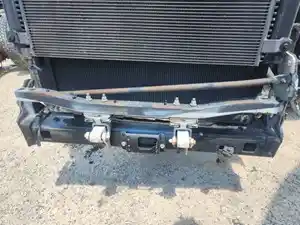 Used 2020 Peterbilt 579 Hood Hinge (Stock #P-507887)) Part Image