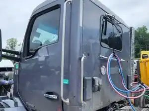 Used 2021 Kenworth T880 Cab (Stock #P-507339)) Part Image