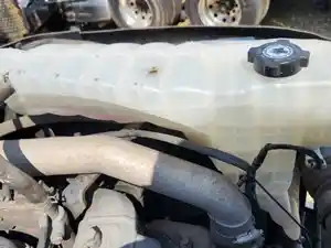 Used 2021 Kenworth T880 Radiator Overflow Bottle (Stock #P-507425)) Part Image