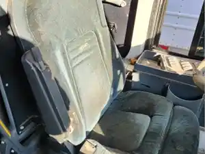 Used 2021 MCI D4505 Seat (Stock #P-494315)) Part Image