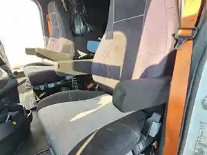 Used 2022 Freightliner Cascadia 126 Seat (Stock #P-111480)) Part Image
