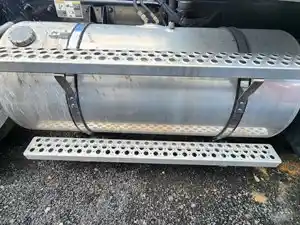 Used 2022 Kenworth T880 Fuel Tank Step (Stock #P-500540)) Part Image