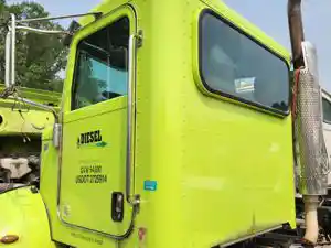 Used 2022 Peterbilt 348 Cab (Stock #P-509111)) Part Image