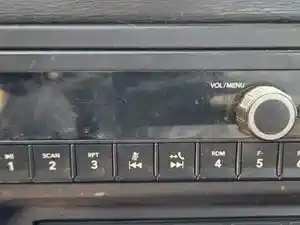 Used 2023 International LT625 Radio (Stock #P-101382)) Part Image